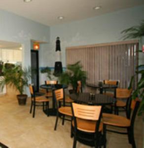En restaurant eller et spisested på Dunes Inn & Suites - Tybee Island