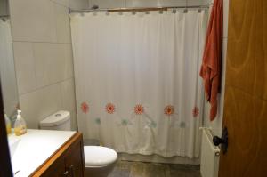 Phòng tắm tại Outrippers Pucón