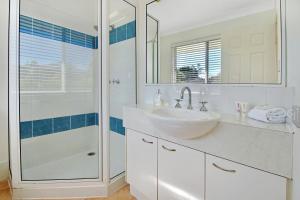 Et badeværelse på Advance Place + 8 billeder