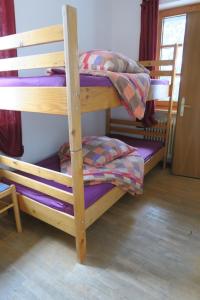 Katil atau katil-katil dalam bilik di SnowBunnys BackPackers Hostel