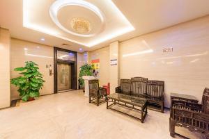 Predel za sedenje v nastanitvi Kaiserdom Hotel Baiyun Airport-24-hour Airport-Free shuttle bus
