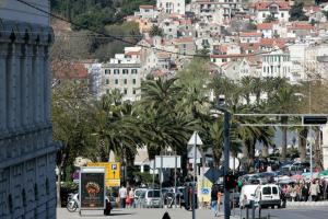 Nespecifikovaný výhled na destinaci Split nebo výhled na město při pohledu z penzionu