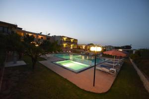 Bazén v ubytování Santa Helena Hotel nebo v jeho okolí