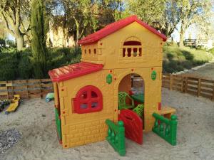 Herní místnost nebo prostor pro děti v ubytování La Aldea Colorada Casa Rural
