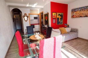 Posedenie v ubytovaní Aquarium Apartment by Hello Homes Sitges