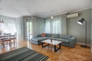 Gallery image of Spacious flat close to the American Embassy in Sofia