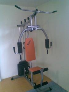 Fitness centrum a/nebo fitness zařízení v ubytování Rekreačný dom Ruža