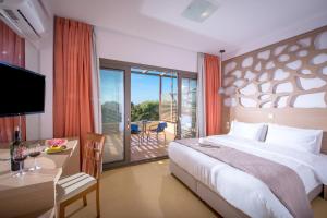 Gallery image of Oasis Beach Hotel - Adults Only in Hersonissos