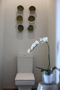 Galeriebild der Unterkunft Lusa Beach Studios Under New Management And Newly Renovated in Lovina