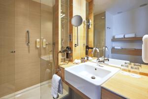 Koupelna v ubytování H+ Hotel Salzburg