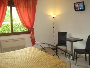 A television and/or entertainment centre at B & B OASI