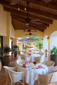 Restaurace v ubytování Mount Nevis Hotel