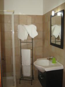A bathroom at B & B OASI
