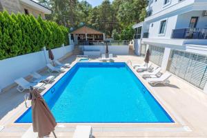 Bazén v ubytování Forest Park Hotel nebo v jeho okolí