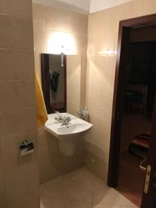 A bathroom at Flora Ski-slope Studio Apartment