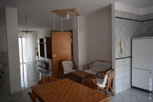 Kuchyň nebo kuchyňský kout v ubytování Vacation House a Mola di Bari