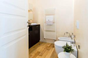 Zdjęcie z galerii obiektu Stylish JOIVY Flat with Garden w mieście Pognana Lario