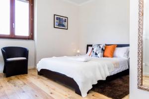Zdjęcie z galerii obiektu Stylish JOIVY Flat with Garden w mieście Pognana Lario