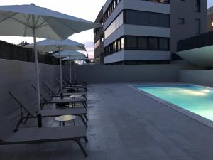 Bazén v ubytovaní Luxury Apartment Kortina alebo v jeho blízkosti