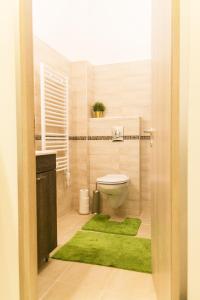 Kúpeľňa v ubytovaní Cozy Apartment Budapest + 18 fotografií