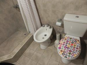 Et badeværelse på departamento al mar + 26 billeder