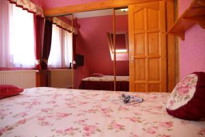 Fotografia z galérie ubytovania Hillside House Eger v destinácii Eger