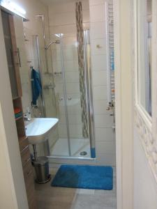 Ένα μπάνιο στο Ferienwohnung Seepferdchen