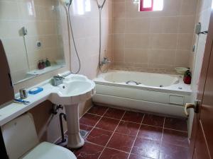 Koupelna v ubytování Plus Motel