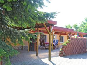 Ein Kinderspielbereich in der Unterkunft Ferienhaus Zempin USE 3181