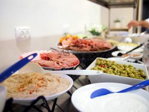 Φαγητό σε αυτό το ξενοδοχείο ή κάπου εκεί κοντά