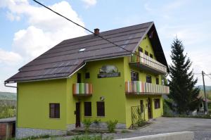Fotografia z galérie ubytovania Planinarski dom "Kamačnik" v destinácii Vrbovsko