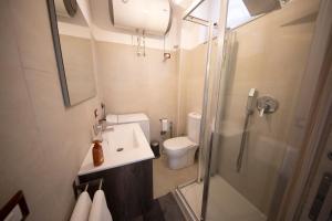 Et badeværelse på The light house "Al centro" + 32 billeder