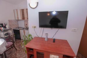 Kuchyň nebo kuchyňský kout v ubytování Apartments Mira