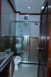 Un baño de Favanhmai Hotel