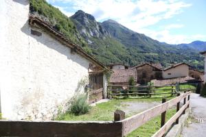 Nespecifikovaný výhled na hory nebo výhled na hory při pohledu z bed and breakfast