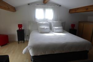 Photo de la galerie de l'établissement Une chambre à Neuilly Guest house, à Neuilly-Plaisance 28 autres photos