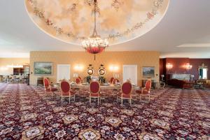 Quba Palace Hotel & Golf Resort的休息区