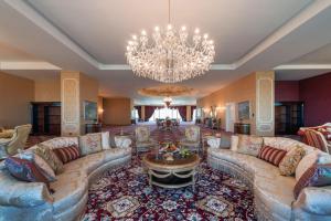 Quba Palace Hotel & Golf Resort的休息区