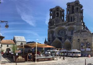 拉昂的住宿－Logis du Parvis ***Face Cathédrale/in front of the Cathedral***，相簿中的一張相片