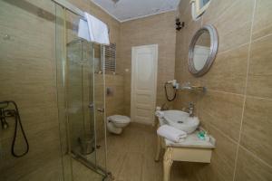 Ένα μπάνιο στο HHK Hotel +87 φωτογραφίες