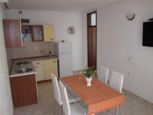 Kjøkken eller kjøkkenkrok på Apartments Nives