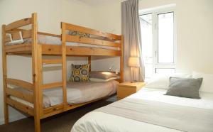Postel nebo postele na pokoji v ubytování Gallt y Glyn Hostel