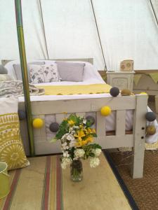Cefn Crib Glamping客房内的一张或多张床位