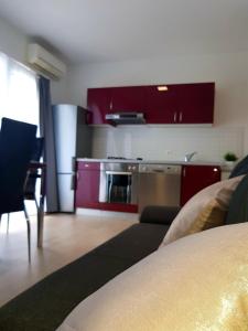 Kuchyňa alebo kuchynka v ubytovaní Apartments Petričević