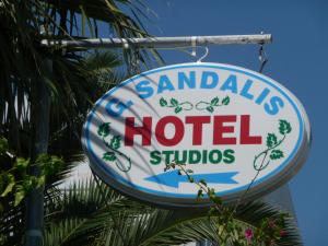 Ein Zertifikat, Auszeichnung, Logo oder anderes Dokument, das in der Unterkunft Sandalis Hotel ausgestellt ist