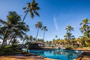 uitzicht op het zwembad van het resort bij Catussaba Resort Hotel in Salvador