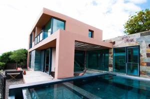 Basen w obiekcie Salobre Villas Deluxe lub w pobliżu