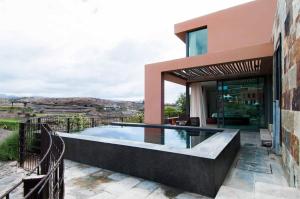 Balkon lub taras w obiekcie Salobre Villas Deluxe
