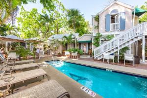 Bazen u ili blizu objekta Andrews Inn & Garden Cottages