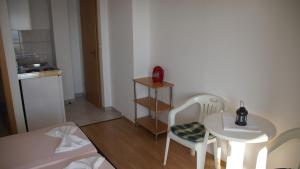 Kuchyň nebo kuchyňský kout v ubytování Apartmani Šipić , Bilo - Primošten